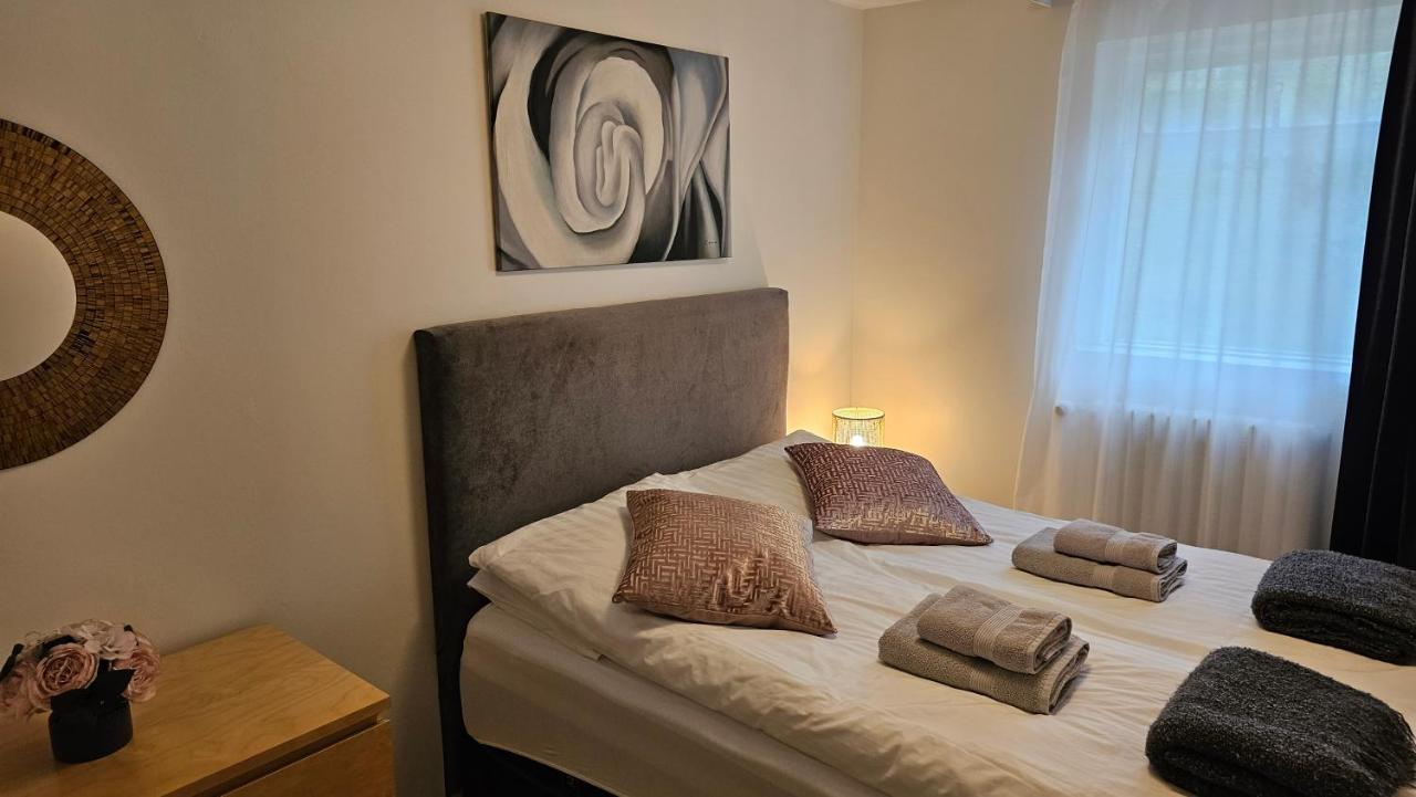 B&B Rooms 3 Double room bed 140x200 DeLux Húsavík Extérieur photo